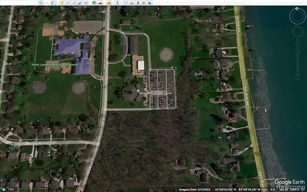 Grosse Ile, MI 48138,21599 PARKE LANE Lane