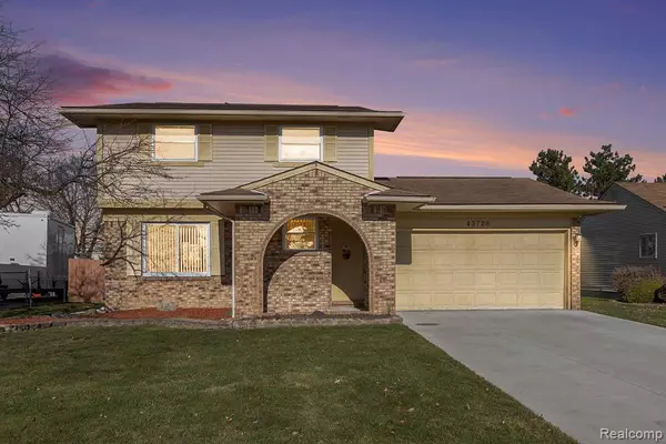 43726 Stuart Drive, Canton, MI 48187