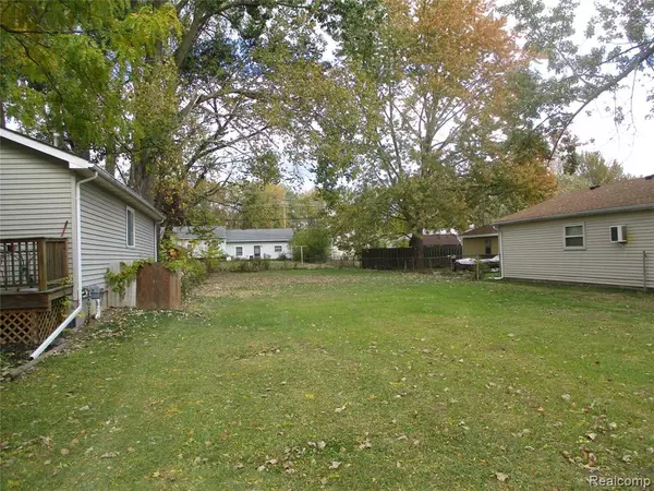 26059 Lamour Street, Harrison Township, MI