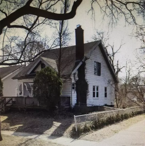 187 Leroy Street, Fenton, MI 48220