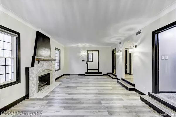 Pleasant Ridge, MI,93 Oakdale Boulevard