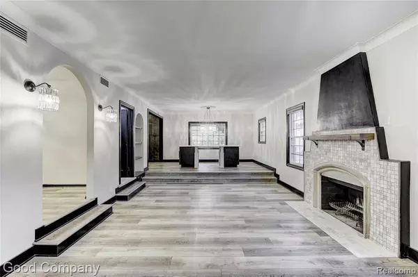 Pleasant Ridge, MI,93 Oakdale Boulevard