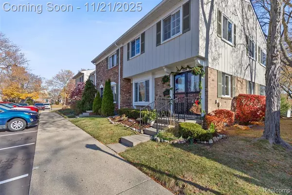 Royal Oak, MI 48073,4952 Coventry Road