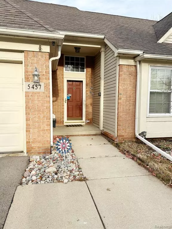 Trenton, MI 48183,5457 Greenway Drive