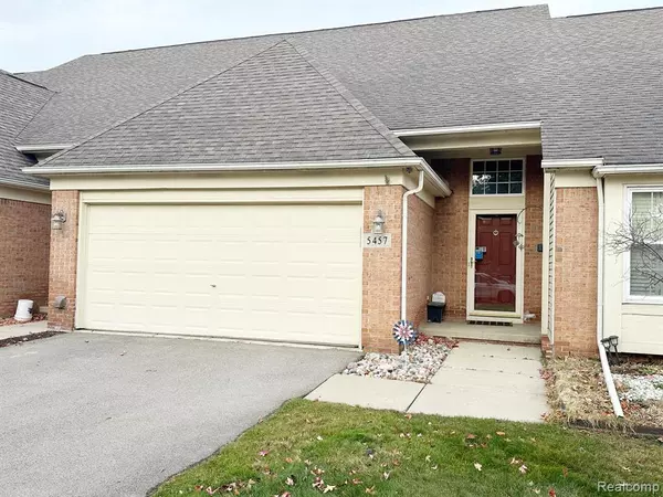 5457 Greenway Drive, Trenton, MI 48183