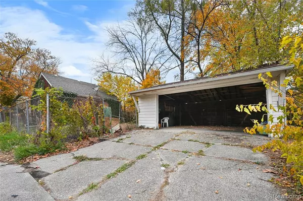 Detroit, MI 48224,9900 Beaconsfield Street