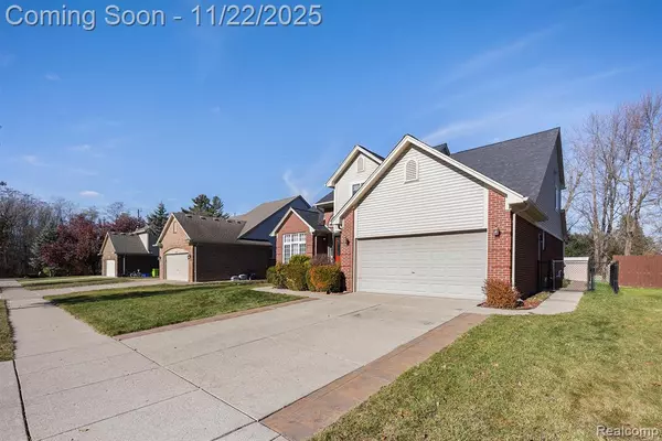 Clinton Twp, MI 48036,22245 Brywood Court