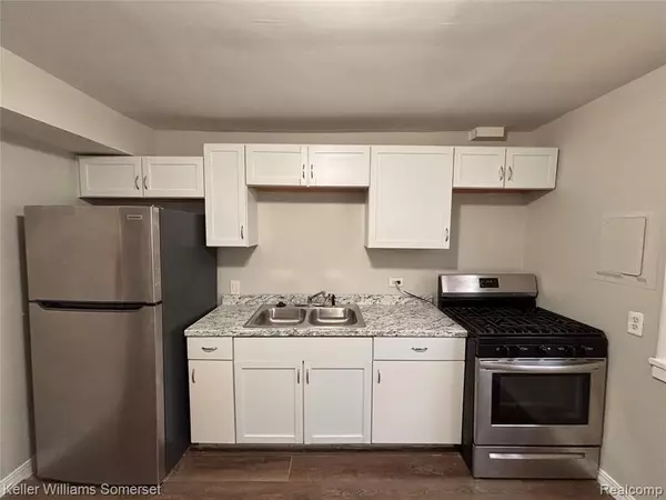 Westland, MI 48186,2307 deerfield court