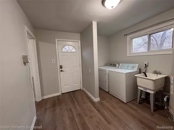 Westland, MI 48186,2307 deerfield court