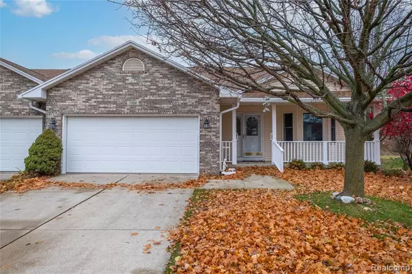 7352 Cross Creek Drive, Swartz Creek, MI 48473