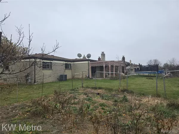 Sterling Heights, MI 48312,14041 Brougham Drive