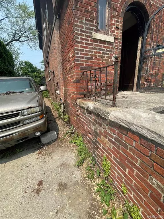 Detroit, MI 48238,15789 Kentucky Street