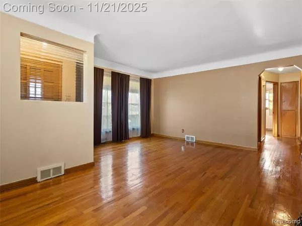 Livonia, MI 48150,9831 Seltzer Street