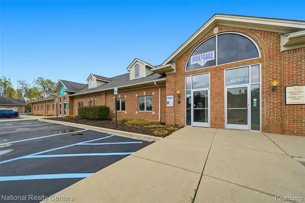 45679 Village Blvd, Shelby Twp, MI 48315