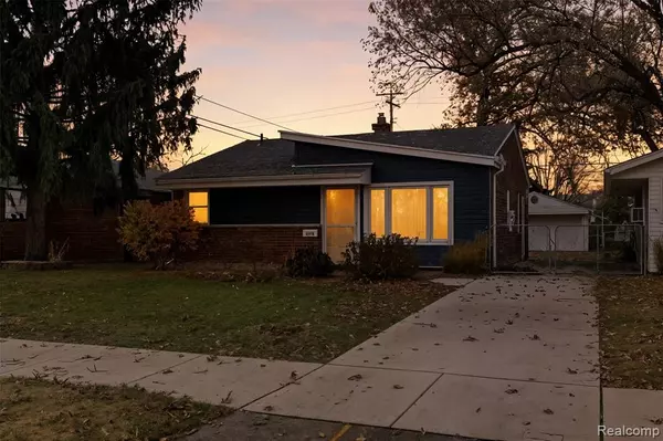 25118 Lehigh Street, Dearborn Heights, MI 48125