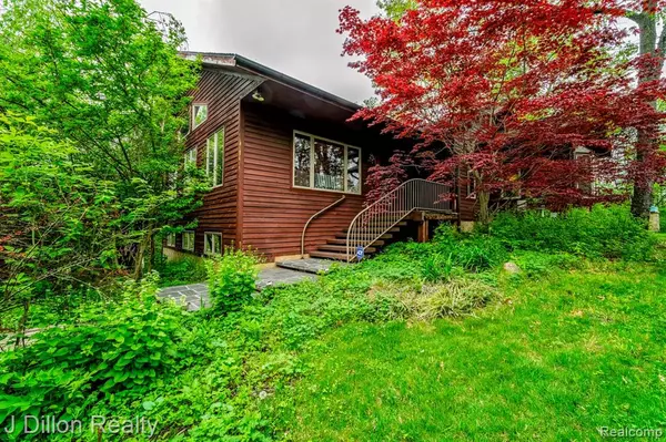 Saline, MI 48176,7250 Fosdick Road