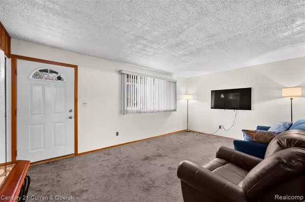 Westland, MI 48186,35886 Thames Street