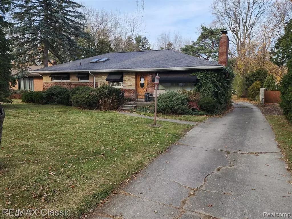 Royal Oak, MI 48073,618 Mount Vernon Boulevard