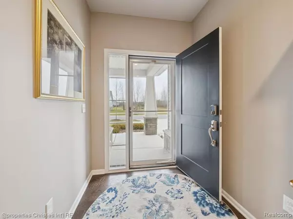 Canton, MI 48188,48024 Barrington Drive