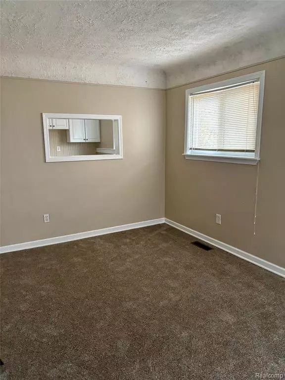 Southfield, MI 48076,28426 Sutherland Street