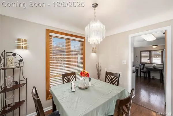 Livonia, MI 48150,34950 W Chicago Street