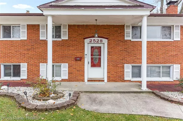 Sterling Heights, MI 48310,2528 Koper Drive