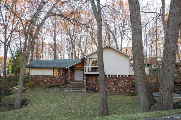 Clarkston, MI 48348,4993 Tiohero Boulevard