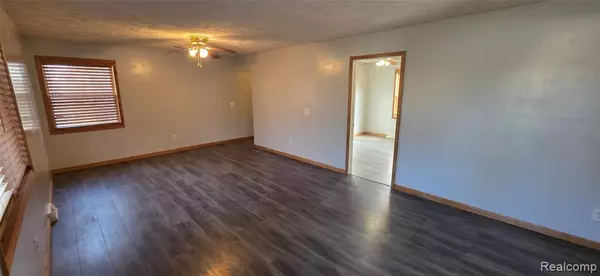 Ovid, MI 48866,9077 W M 21