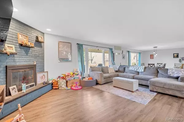 Lapeer, MI 48446,1240 Farnsworth Road