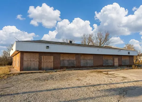 Flint, MI 48505,3102 - 3402 M L King Avenue