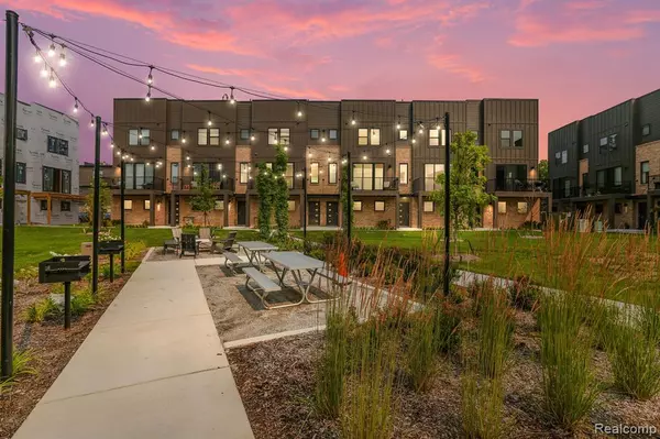 Detroit, MI 48207,1056 Hampton Circle