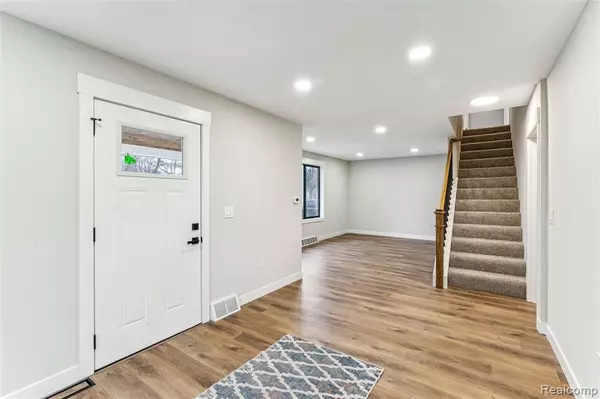 Clarkston, MI 48348,9398 Ortonville Road