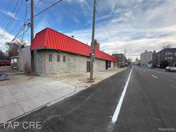 8902 Second, Detroit, MI 48202