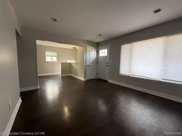 Madison Heights, MI 48071,353 W Hudson Avenue