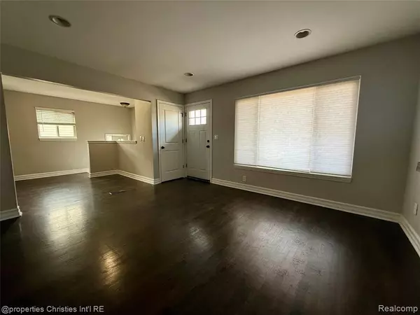 Madison Heights, MI 48071,353 W Hudson Avenue