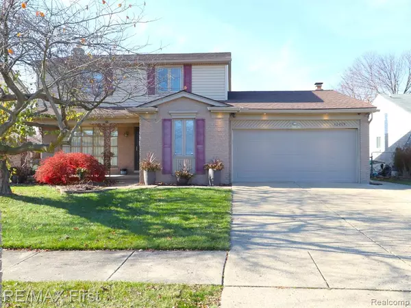 42429 Royal Lane, Clinton Twp, MI 48038