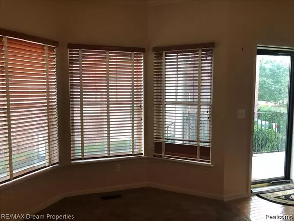 Novi, MI,25612 Portico Lane