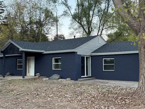 7889 Chilson Road, Pinckney, MI 48169