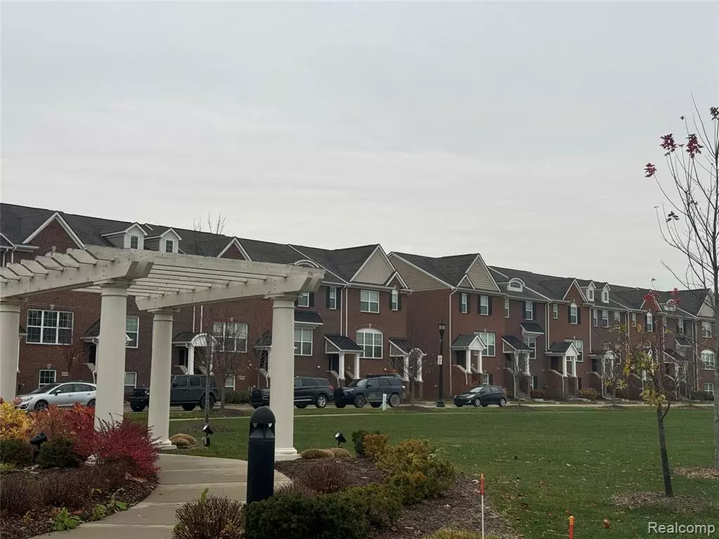 Northville, MI,47757 Hillcrest Drive