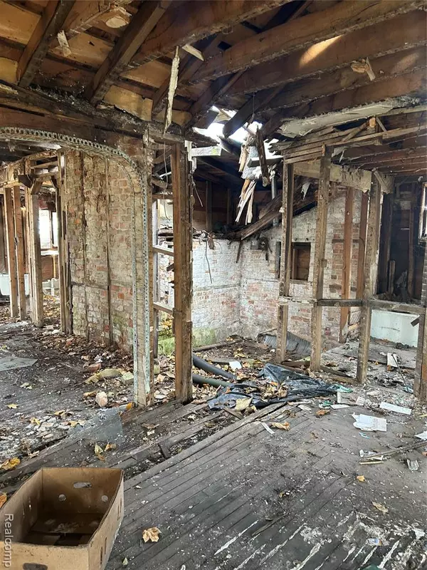 Pompeii, MI 48874,217 E Fulton Street