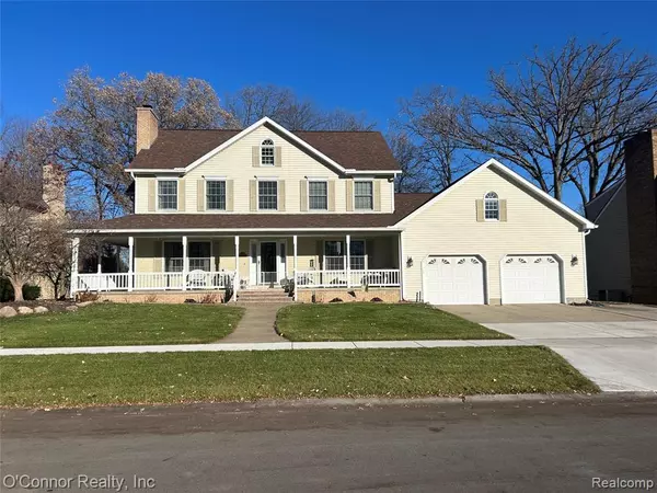 720 Arlington Circle, Marysville, MI 48040