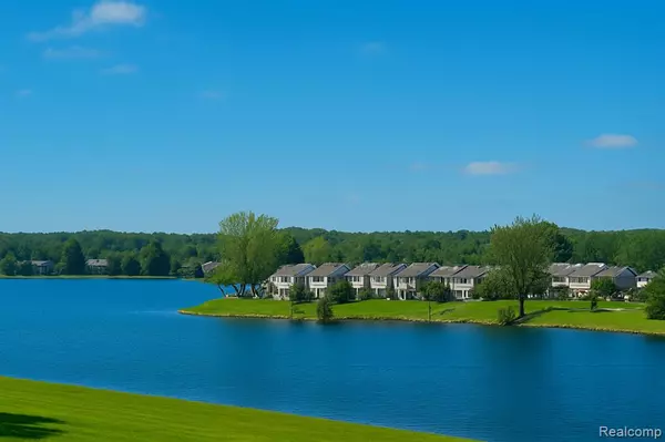 Northville, MI 48167,19479 SCENIC HARBOUR Drive