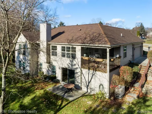 White Lake, MI 48383,4142 Lake Stison Court