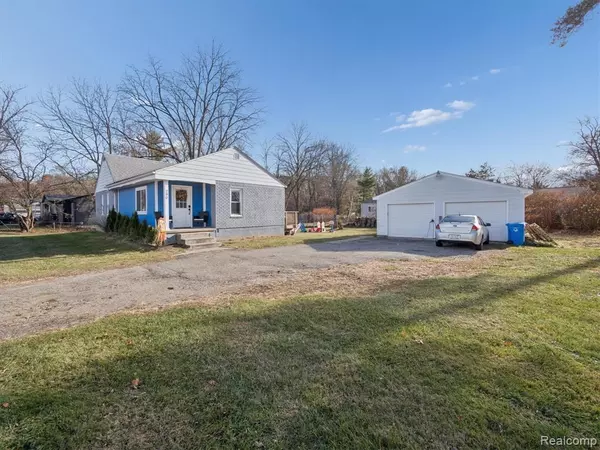 Commerce Twp, MI 48382,290 Vinona Terrace