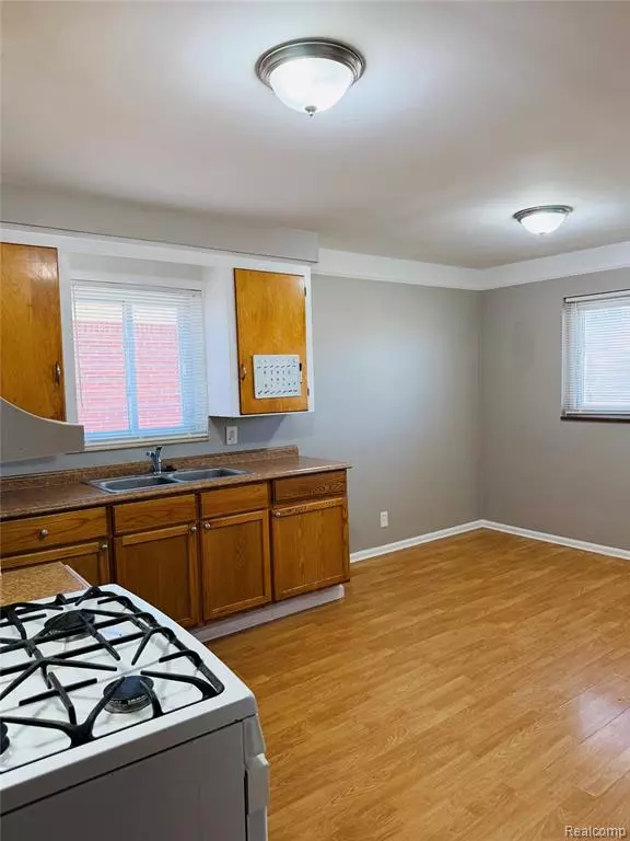 Eastpointe, MI 48021,18258 Curtain Avenue