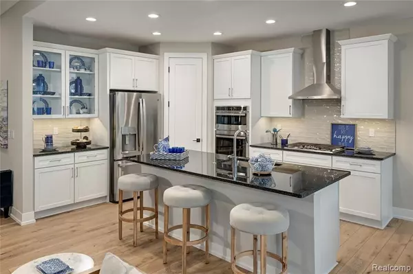 West Bloomfield, MI 48324,3102 Rose Lane