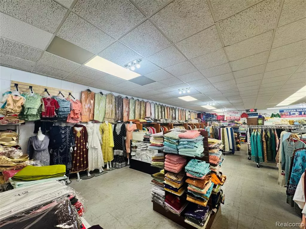 Hamtramck, MI 48212,2926 Caniff Street