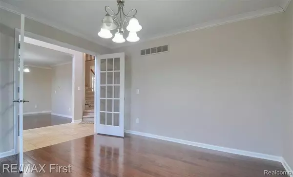 Sterling Heights, MI 48310,33201 Glengary Court