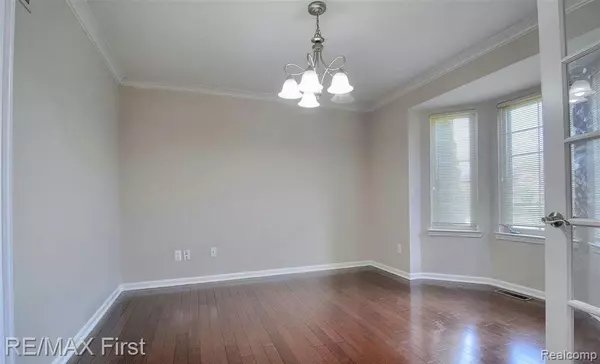 Sterling Heights, MI 48310,33201 Glengary 1 Court