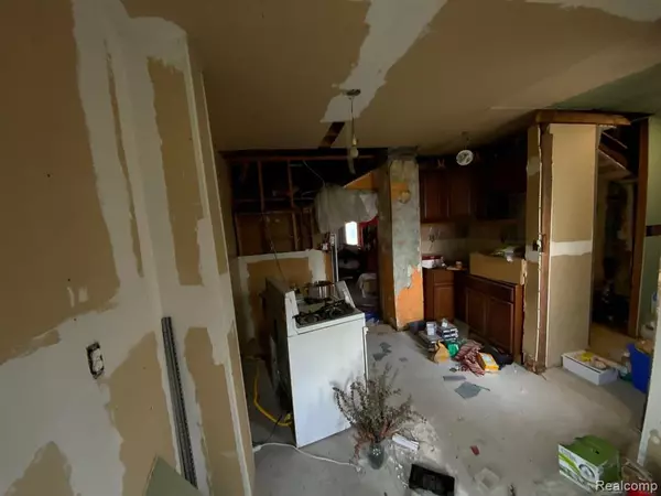 Detroit, MI 48203,19630 Yacama Road